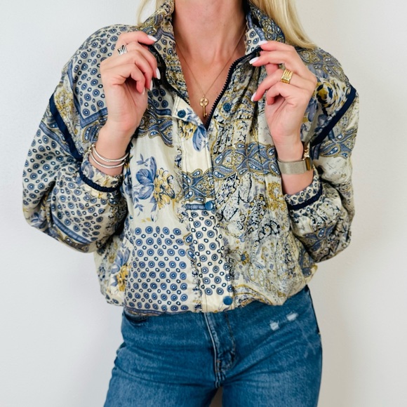 Vintage Details Sportswear 100% silk floral parsley print padded bomber jacket - Picture 6 of 9